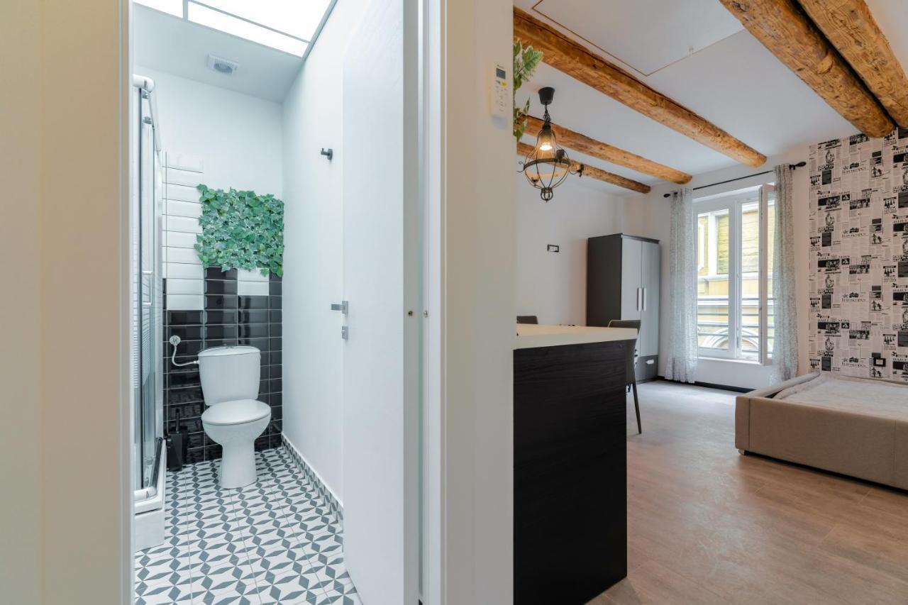 Black & White Apartments Рийека Екстериор снимка