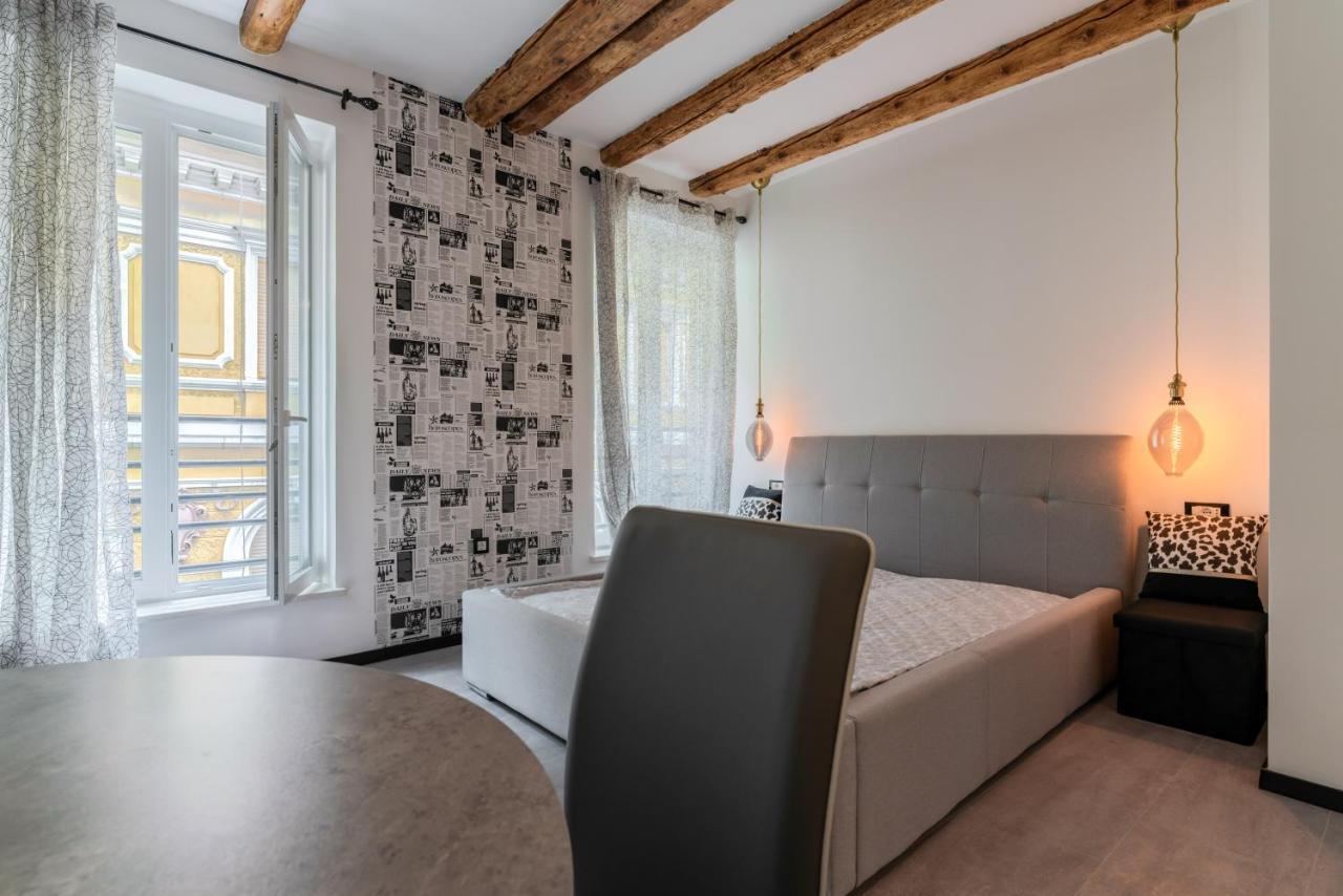 Black & White Apartments Рийека Екстериор снимка